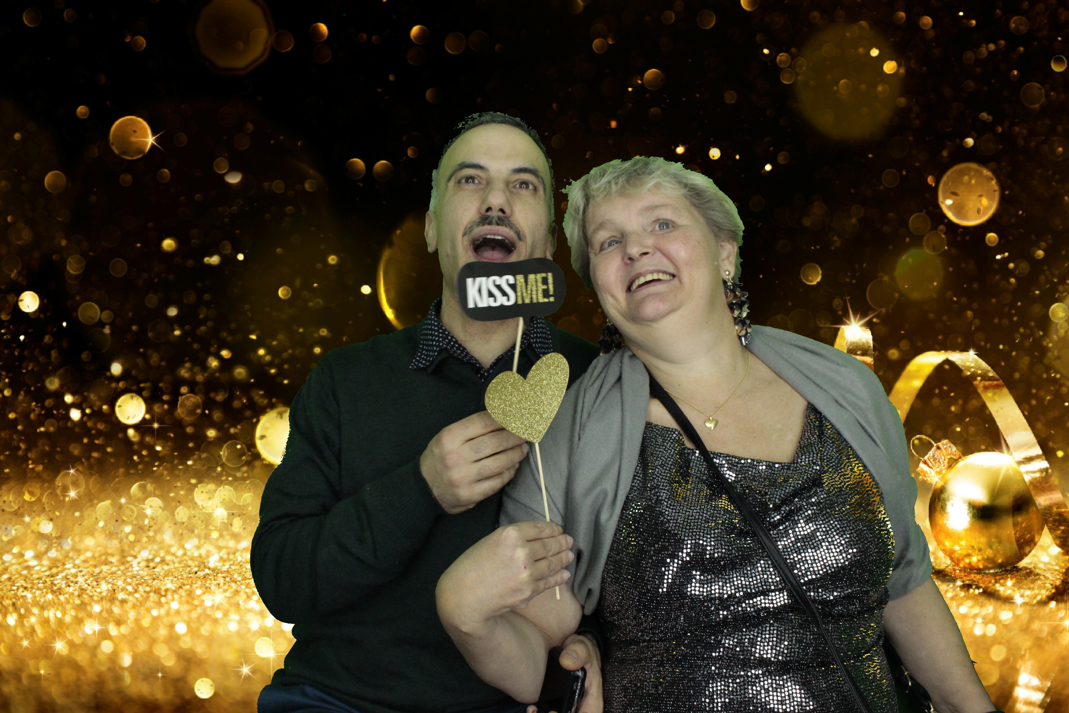 New Years Eve Party Silvermere | View more photos from the event at gallery.myphotoboothexperience.co.uk/u/MyPhotoBoothExperienceLtd/New-Years-Eve-Party-Silvermere